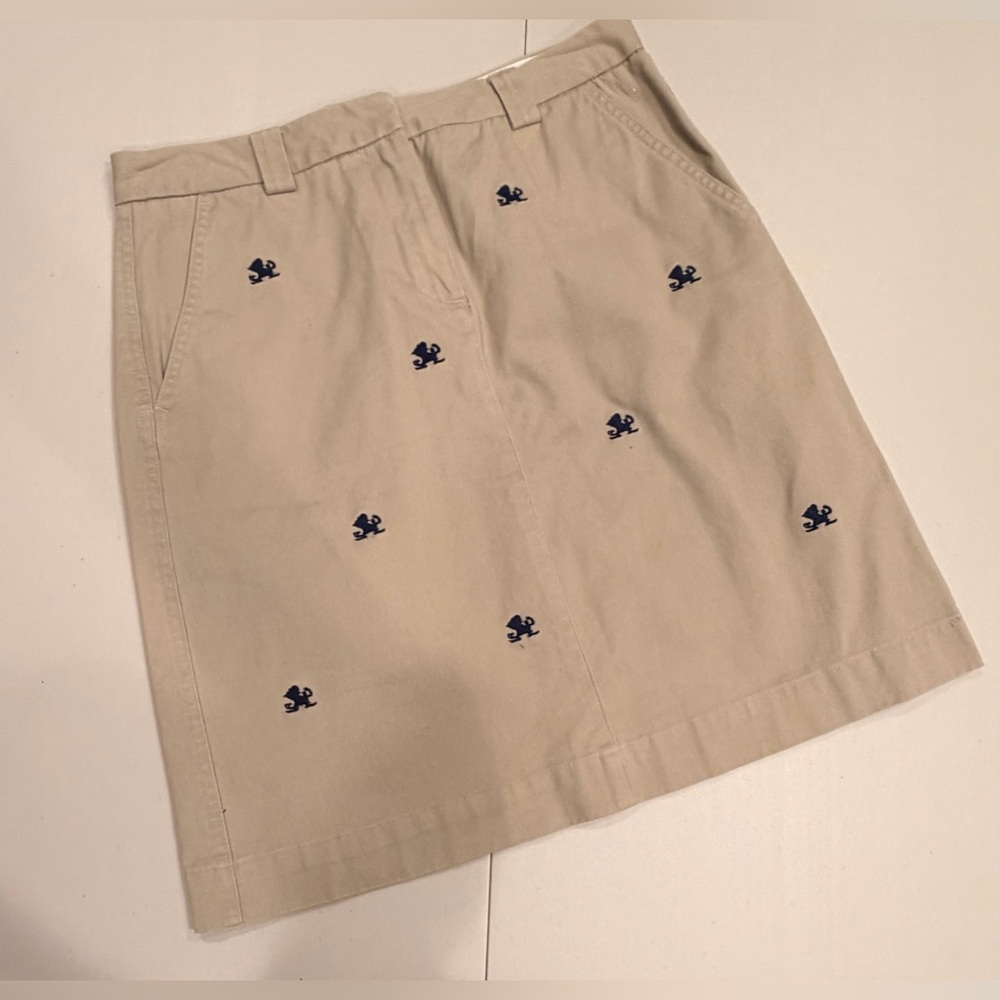 Campus Chinos | Notre Dame The Leprechaun mini-skirt. Size: 10